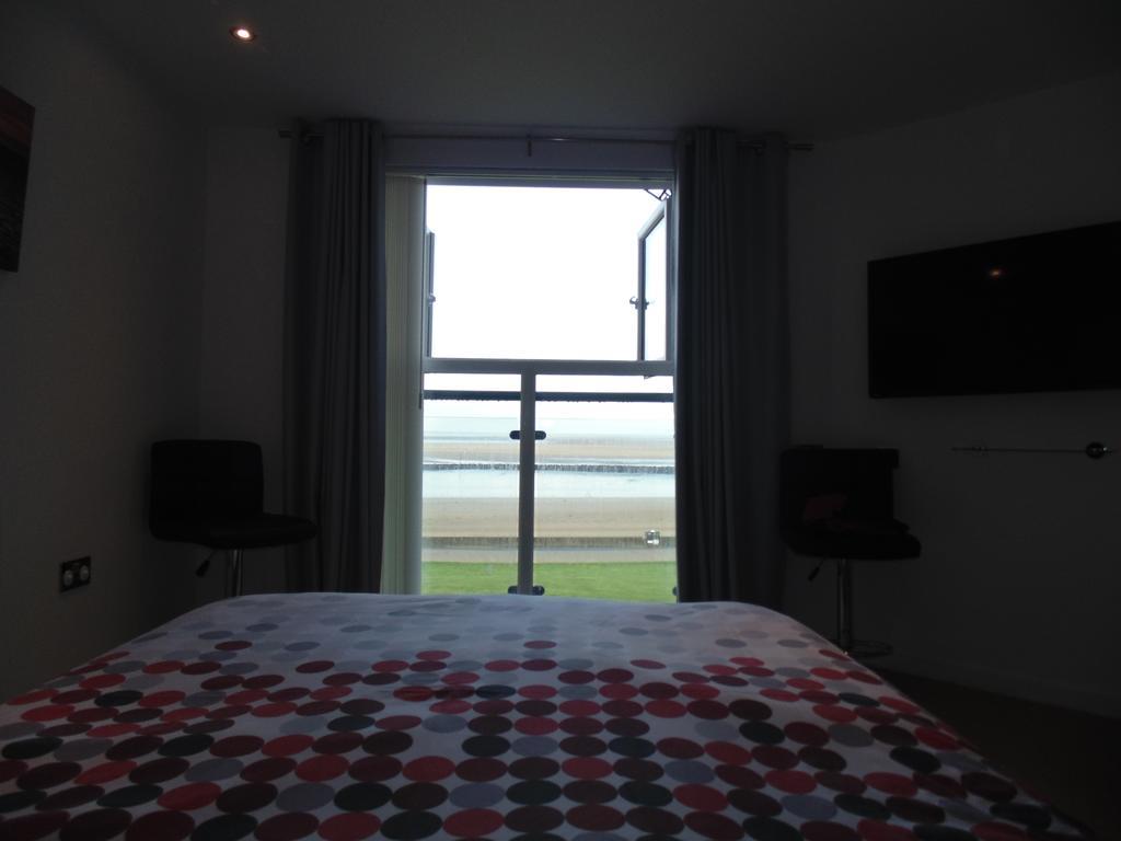 Awel Y Mor Appartement Llanelli Buitenkant foto
