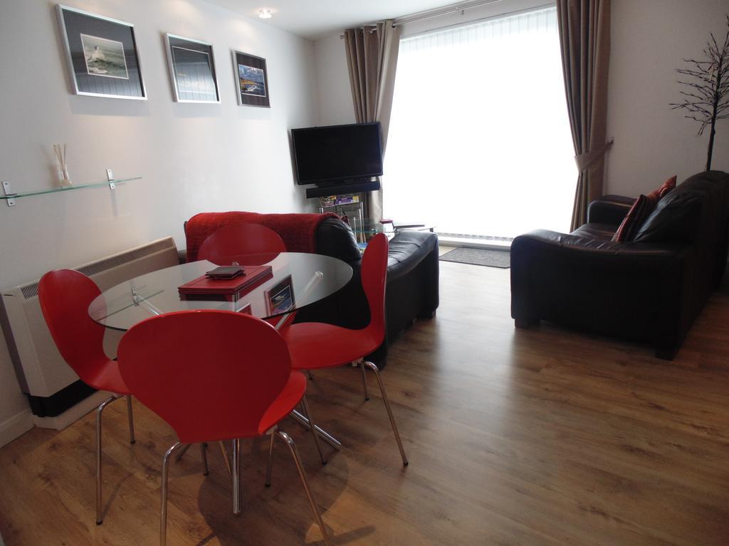 Awel Y Mor Appartement Llanelli Buitenkant foto