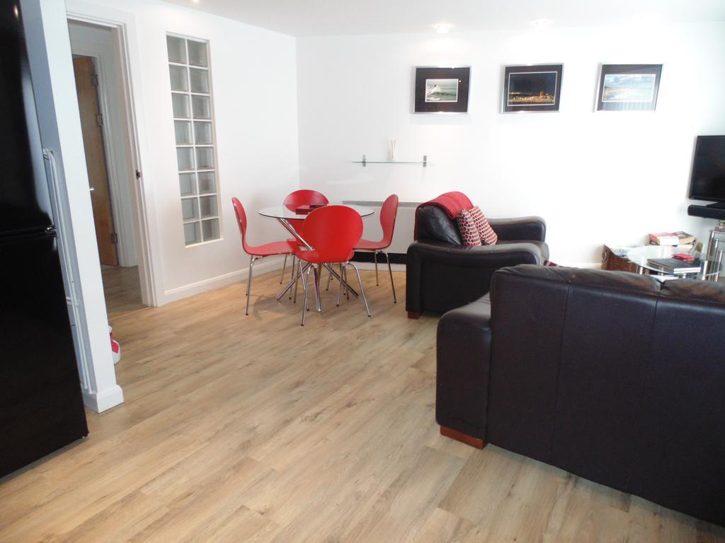 Awel Y Mor Appartement Llanelli Buitenkant foto